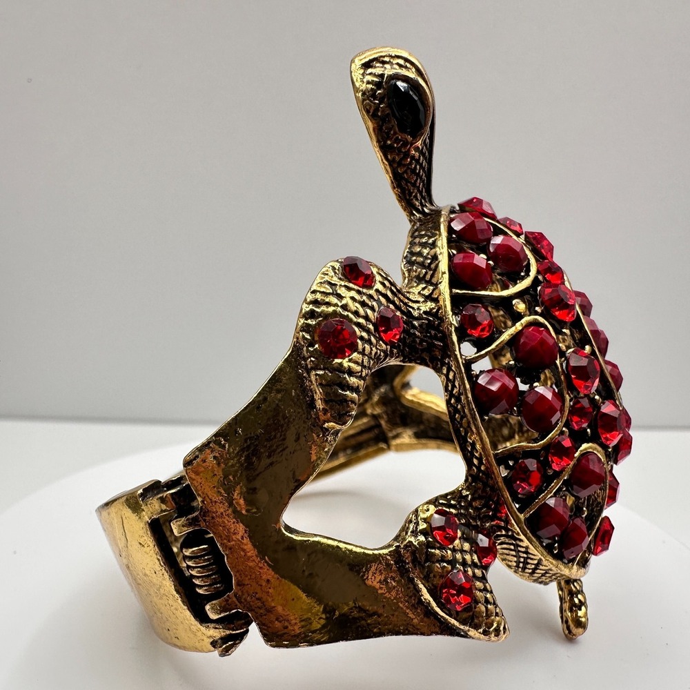 Vintage 90s Red Rhinestone Gold Tone Turtle Bracelet Women's Classic Jewelry - Picture 5 of 17